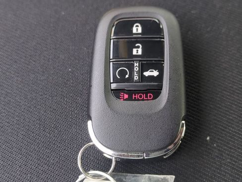 Used 2025 Honda Civic Sport image 32