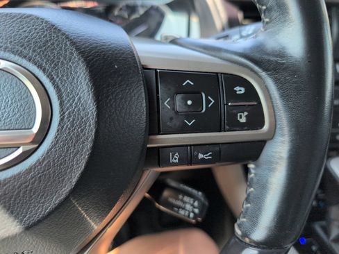 Used 2020 Lexus RX 350 FWD w/ Luxury Package image 12