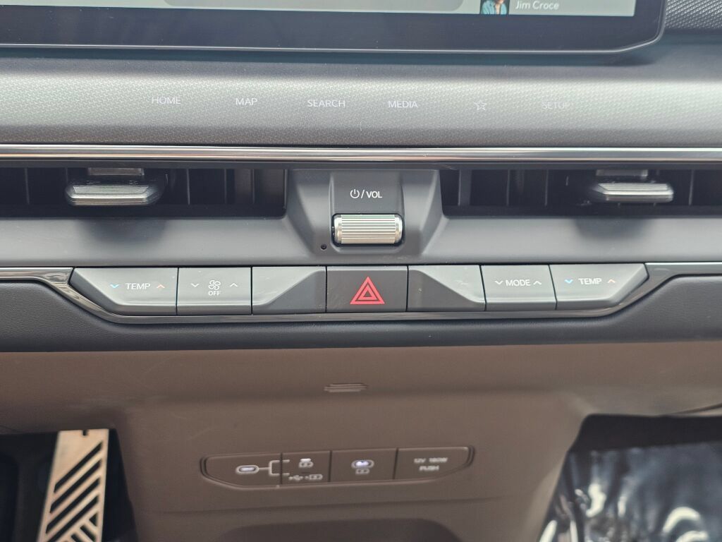 Certified 2024 Kia EV9 GT-Line AWD/4WD image 18
