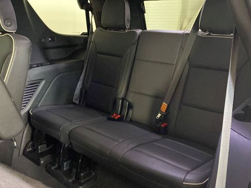 Used 2024 GMC Yukon AT4 w/ AT4 Premium Plus Package AWD/4WD image 19