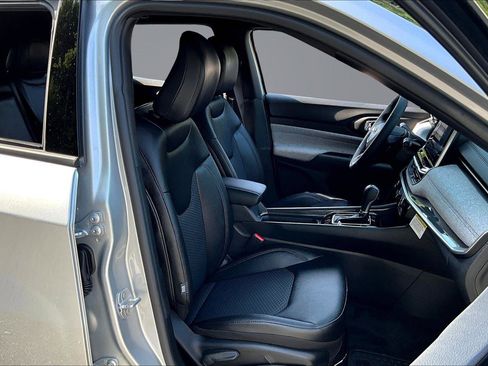 New 2025 Jeep Compass Latitude w/ Sun & Sound Group image 8