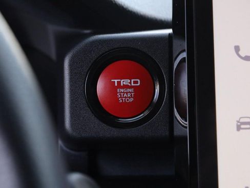 Certified 2025 Toyota 4Runner TRD Off-Road Premium AWD/4WD image 16