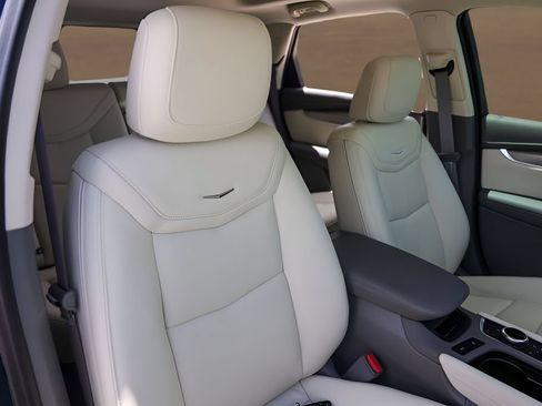Certified 2026 Cadillac XT5 Premium Luxury w/ Driver Assist Package FWD image 31