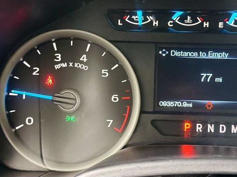 Used 2018 Ford F150 XLT w/ Trailer Tow Package AWD/4WD image 13