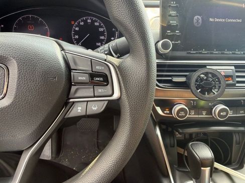 Used 2019 Honda Accord LX image 11