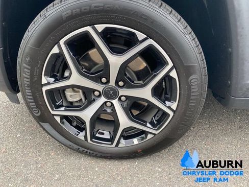 Used 2026 Jeep Compass Limited AWD/4WD image 9