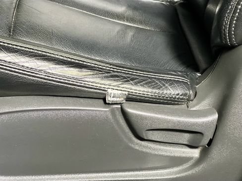 Used 2017 Nissan Titan SV RWD image 15