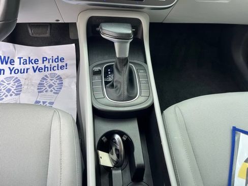 Used 2025 Hyundai Kona SEL AWD/4WD image 13