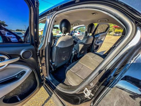 Used 2016 FIAT 500X Easy image 32