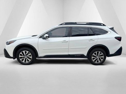 Used 2022 Subaru Outback Premium image 4