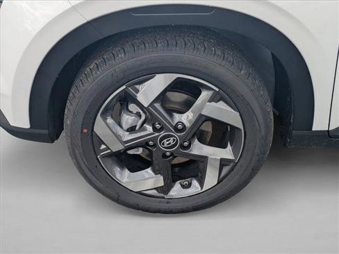 New 2026 Hyundai Venue SEL image 9