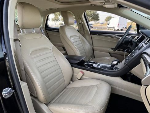 Used 2013 Ford Fusion SE image 28