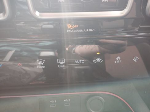 New 2026 Nissan Sentra SR w/ Floor Mat Package FWD image 6