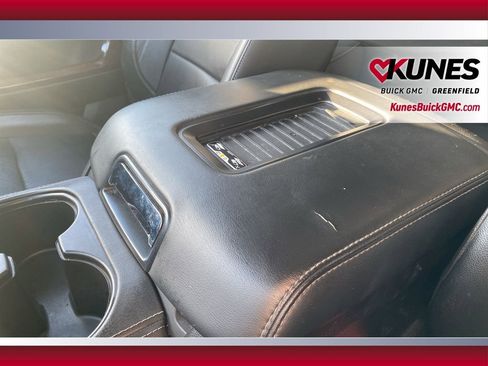 Used 2016 GMC Yukon XL SLT image 29