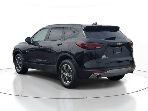 Certified 2024 Chevrolet Blazer LT w/ Convenience Package image 3