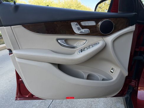 Used 2018 Mercedes-Benz GLC 300 image 20