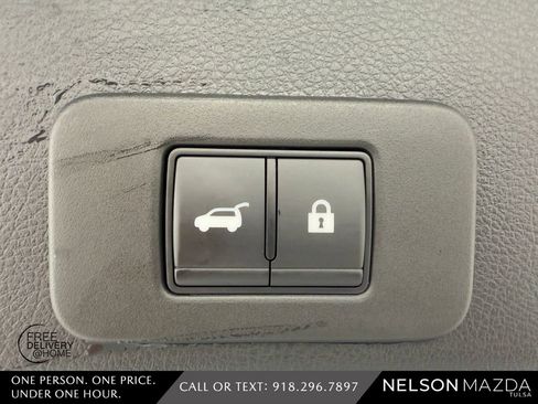 Used 2025 Nissan Murano SL image 37