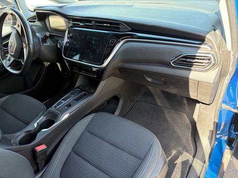 Used 2022 Chevrolet Bolt LT FWD image 11