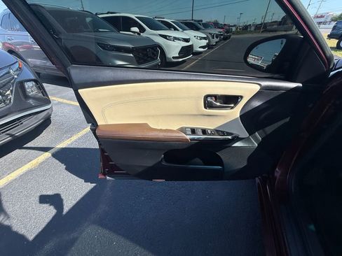 Used 2015 Toyota Avalon XLE Premium FWD image 11