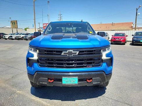 Used 2024 Chevrolet Silverado 1500 LT Trail Boss w/ Convenience Package II AWD/4WD image 8