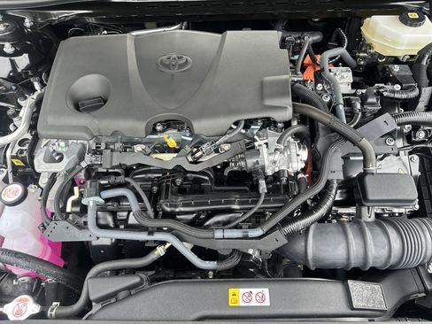 Used 2026 Toyota Camry XSE FWD image 9