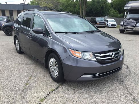 Used 2015 Honda Odyssey LX image 4