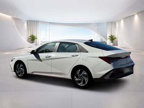 New 2026 Hyundai Elantra Limited image 4