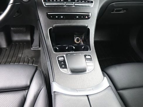 Used 2021 Mercedes-Benz GLC 300 4MATIC image 81