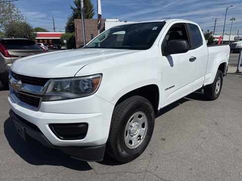 Used 2020 Chevrolet Colorado W/T image 2