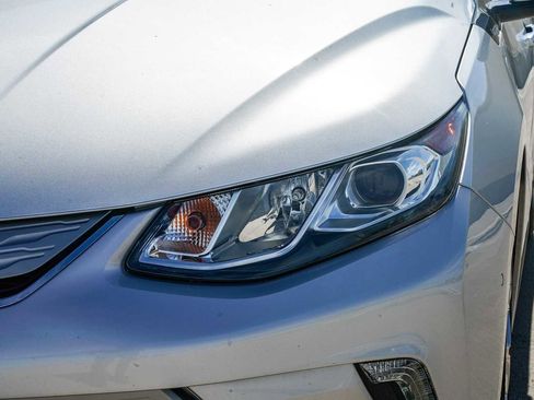 Used 2017 Chevrolet Volt Premier w/ Driver Confidence II Package image 7