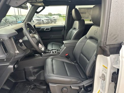 New 2026 Ford Bronco Badlands w/ Sasquatch Package AWD/4WD image 10