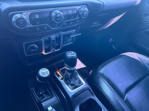 Used 2021 Jeep Wrangler Unlimited Sahara image 23