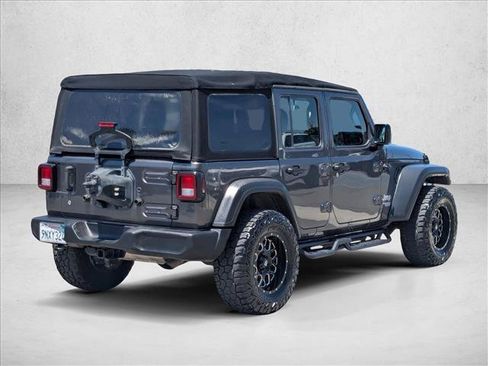 Used 2018 Jeep Wrangler Unlimited Sport AWD/4WD image 5