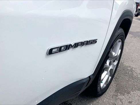 Used 2025 Jeep Compass Limited AWD/4WD image 8