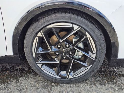 New 2026 Kia K4 GT-Line Turbo w/ GT-Line Premium Package FWD image 9