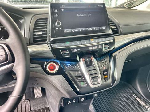 Used 2026 Honda Odyssey Elite image 18