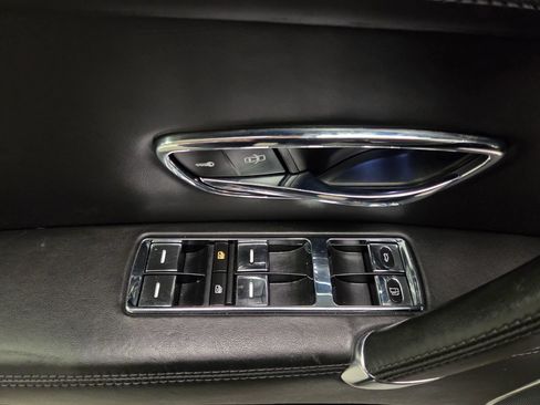Used 2018 Bentley Flying Spur V8 AWD/4WD image 17