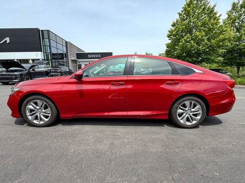 Used 2018 Honda Accord LX image 10