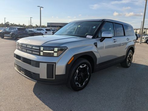 Used 2025 Hyundai Santa Fe SE image 9