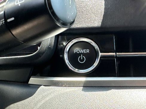 Used 2023 Mitsubishi Outlander SEL image 29