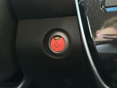 Used 2015 Nissan Leaf SV w/ Premium Package image 17