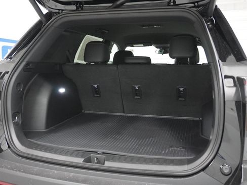 New 2026 Chevrolet Equinox ACTIV w/ Convenience Package III image 8