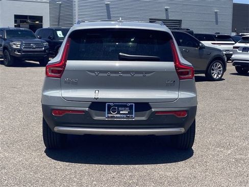 New 2025 Volvo XC40 B5 Core w/ Protection Package Premier image 8