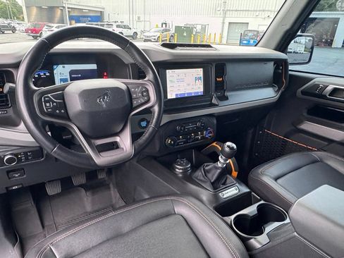 Used 2023 Ford Bronco Badlands AWD/4WD image 6