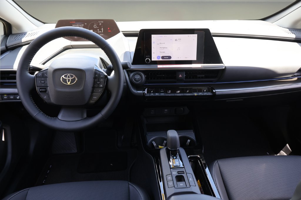Certified 2026 Toyota Prius FWD image 14