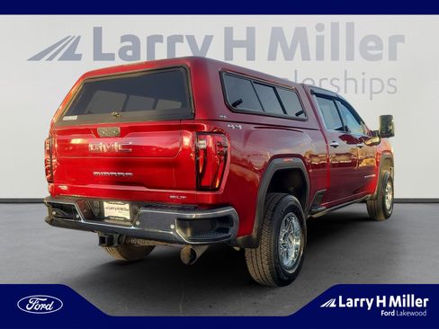 Used 2024 GMC Sierra 2500 SLT w/ SLT Premium Package image 5