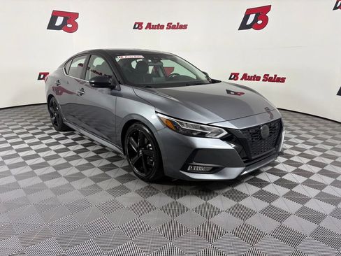 Used 2023 Nissan Sentra SR w/ Midnight Edition Package FWD image 10