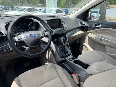 Used 2015 Ford Escape SE w/ Equipment Group 201A FWD image 14