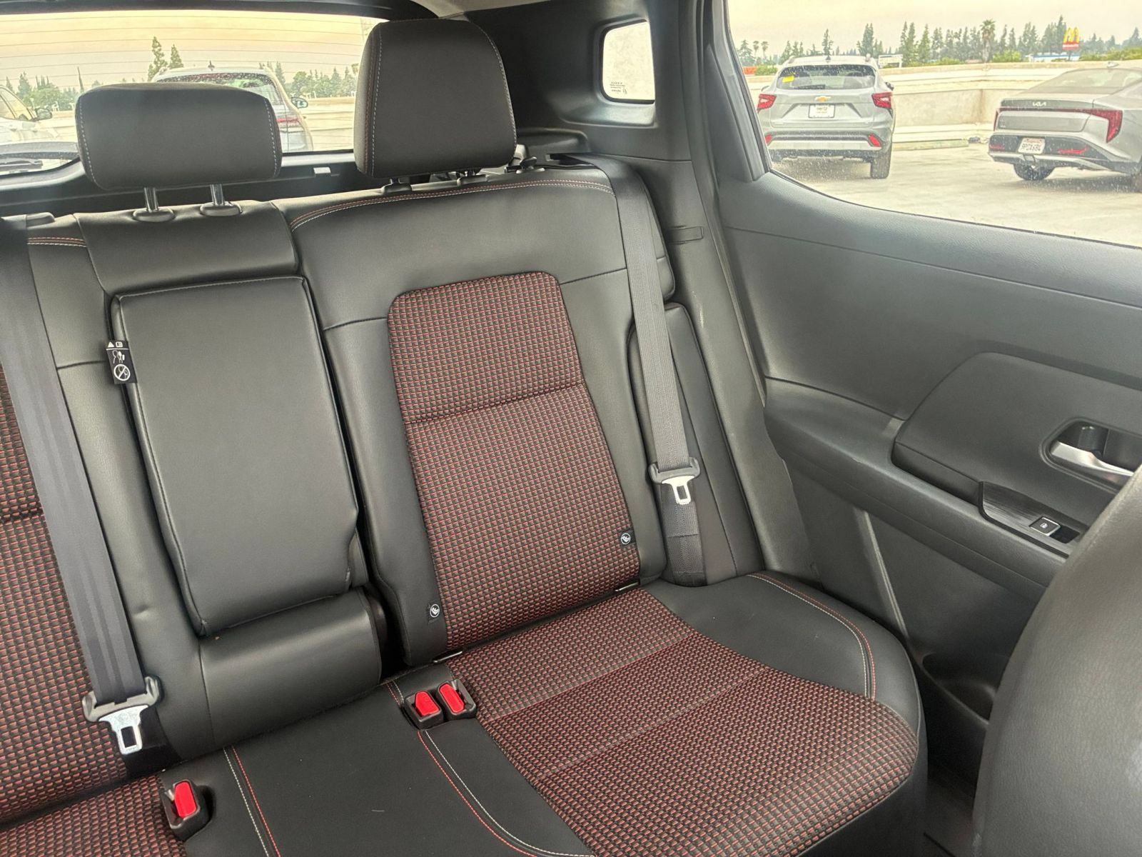 Used 2026 Nissan Kicks SR AWD/4WD image 35