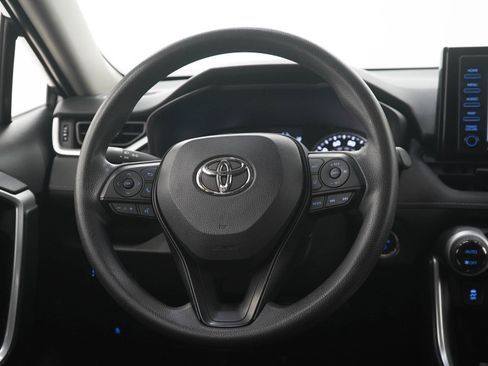 Used 2022 Toyota RAV4 XLE AWD/4WD image 16
